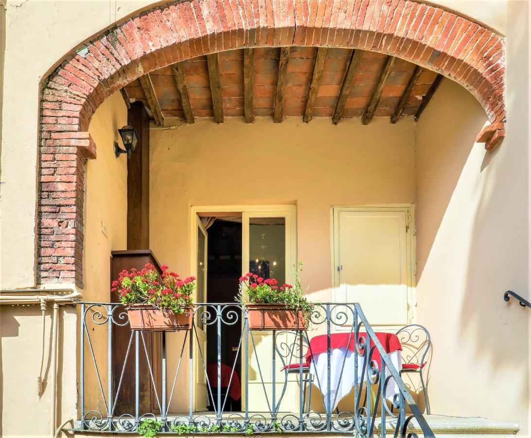 Antica Residenza Santa Chiara -City Center Lucca Exteriér fotografie