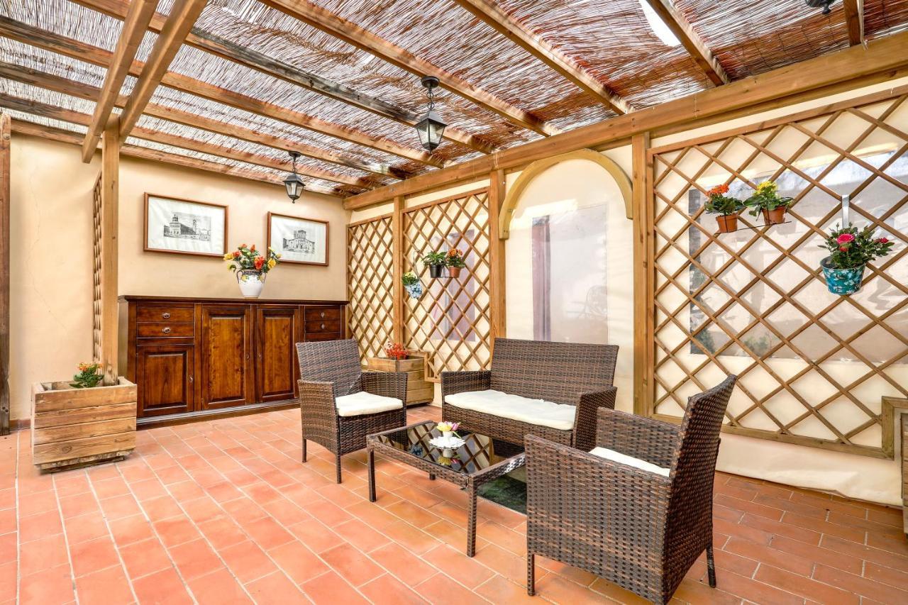 Antica Residenza Santa Chiara -City Center Lucca Exteriér fotografie