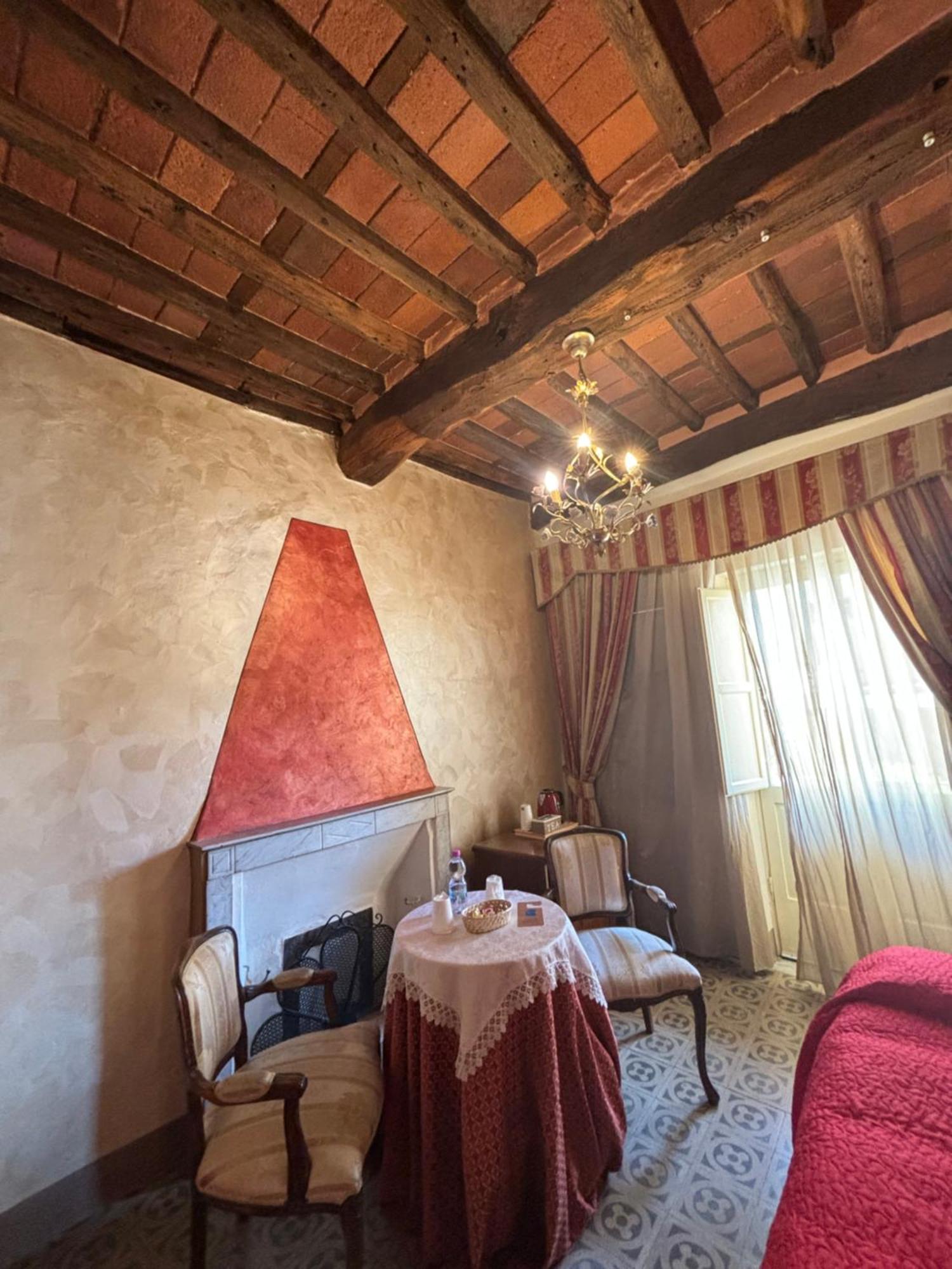 Antica Residenza Santa Chiara -City Center Lucca Exteriér fotografie