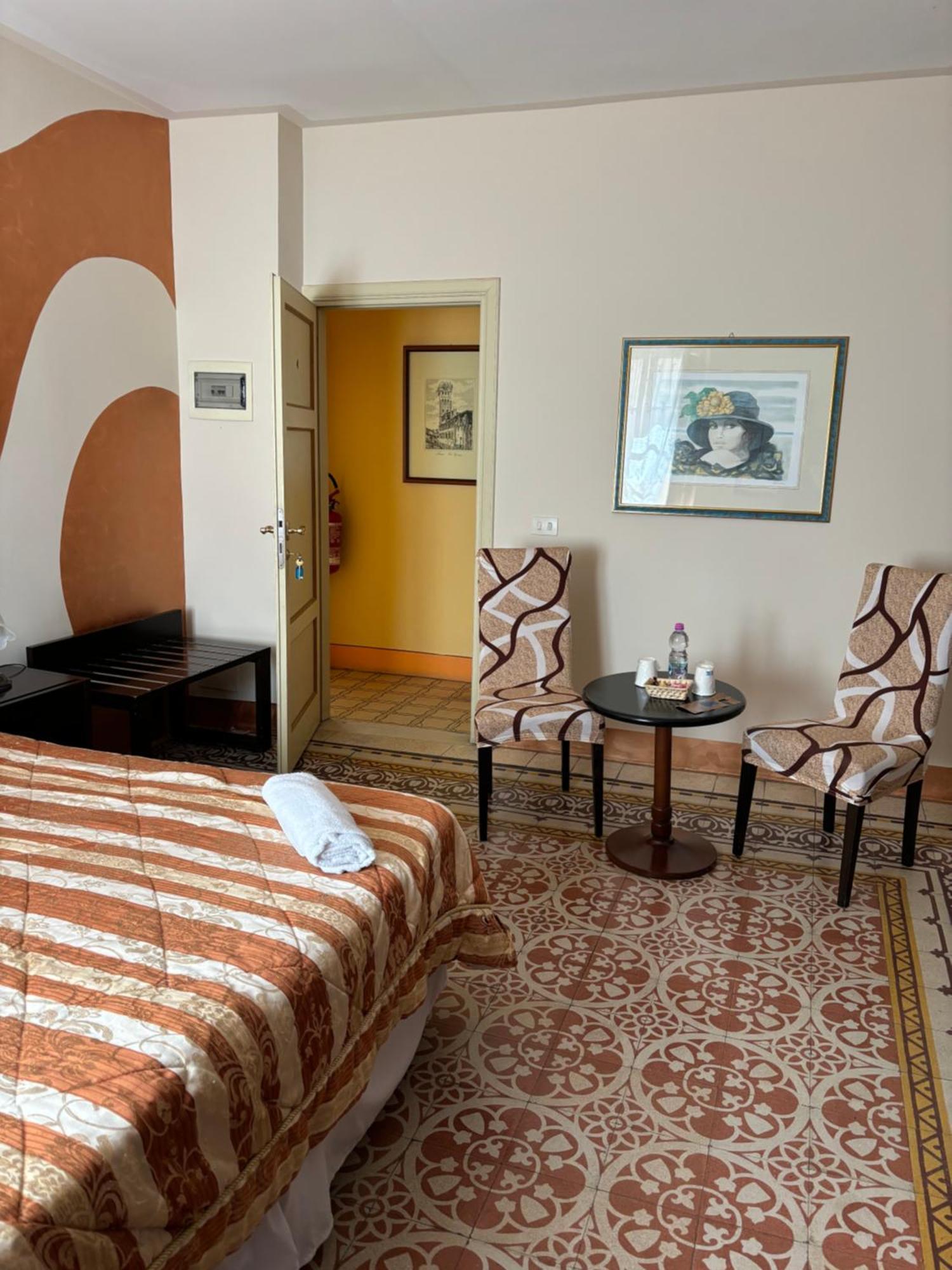 Antica Residenza Santa Chiara -City Center Lucca Exteriér fotografie