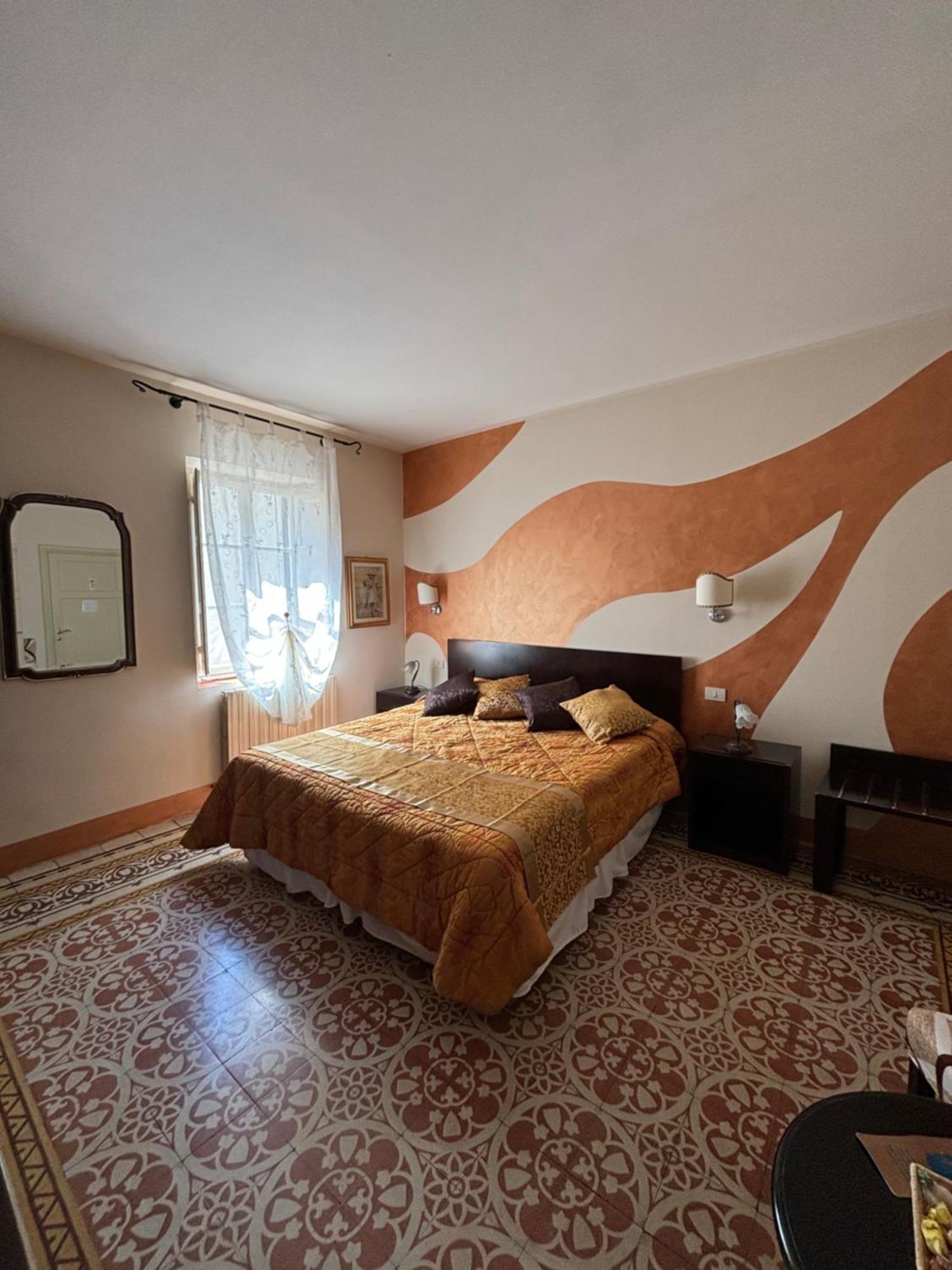 Antica Residenza Santa Chiara -City Center Lucca Exteriér fotografie